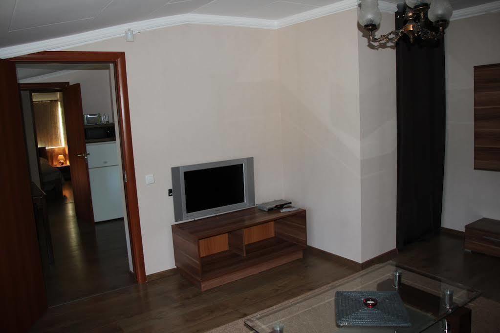 Lee Apartments Таллин Экстерьер фото